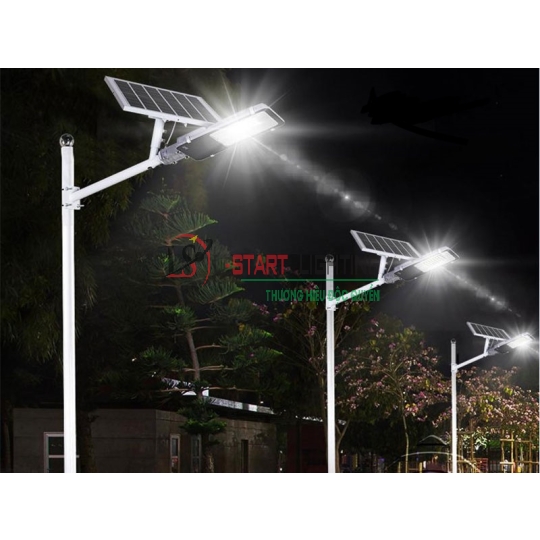 ĐÈN ĐƯỜNG NLMT CAO CẤP 200W